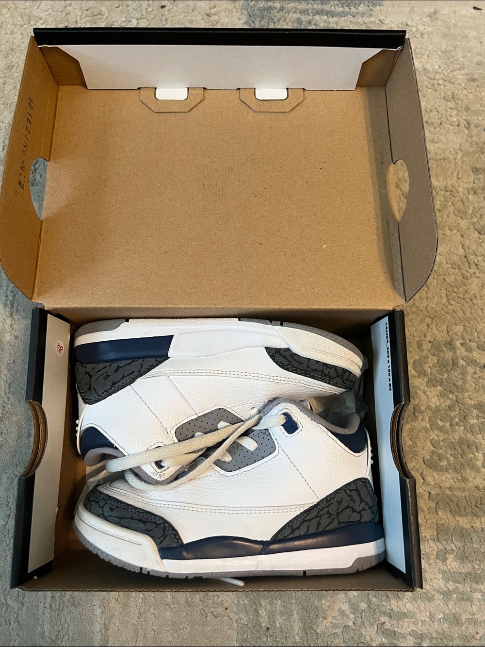 JORDAN 3 RETRO sz 10C Toddler